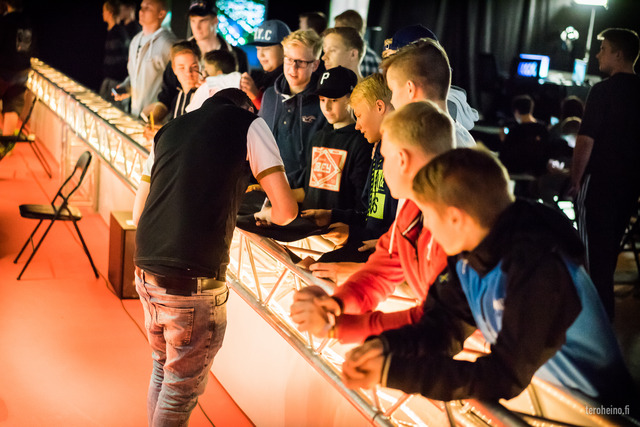 teroheino_asmsummer15_04730.jpg by Perjantai