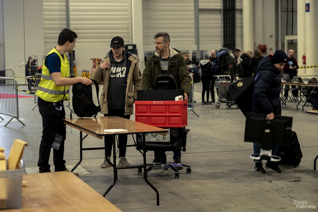 ASM-WINTER19-EmmiHalmela-DSCF1469.jpg by Perjantai